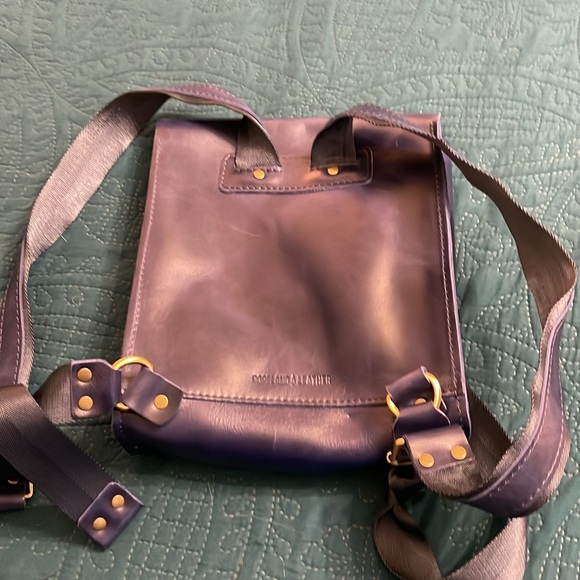 Portland leather backpack in Cowboy Blue - Picture 5 of 6